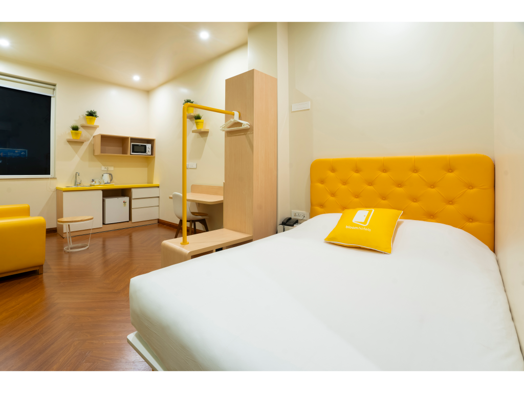 Bloom Hotel - Golf Course Road, Sector 43 - Tap to explore photos