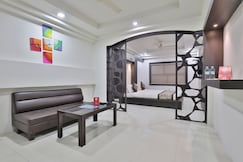 Hotel Cross Road, Rajkot