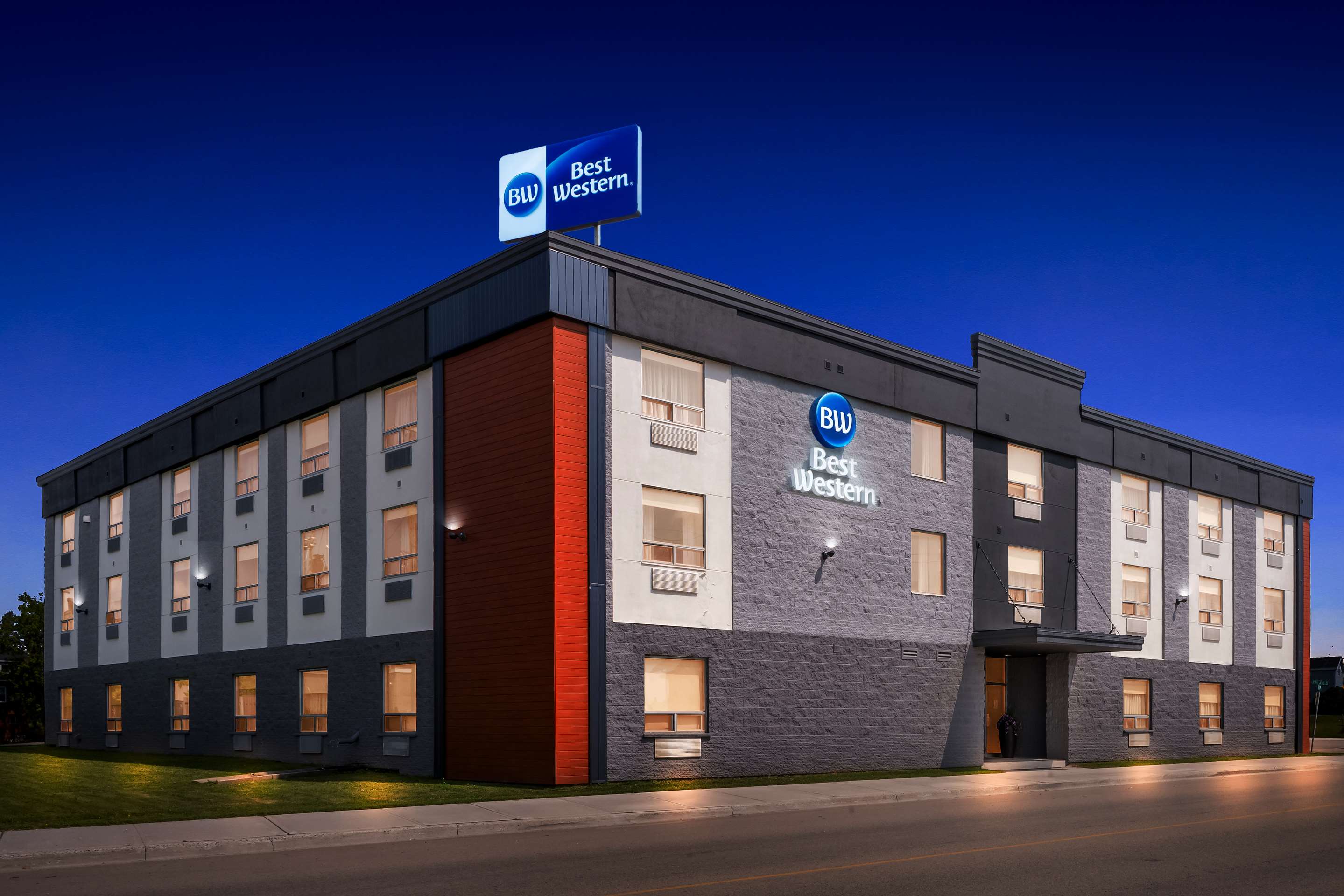 Best Western Swan Castle Inn - Tap to explore photos