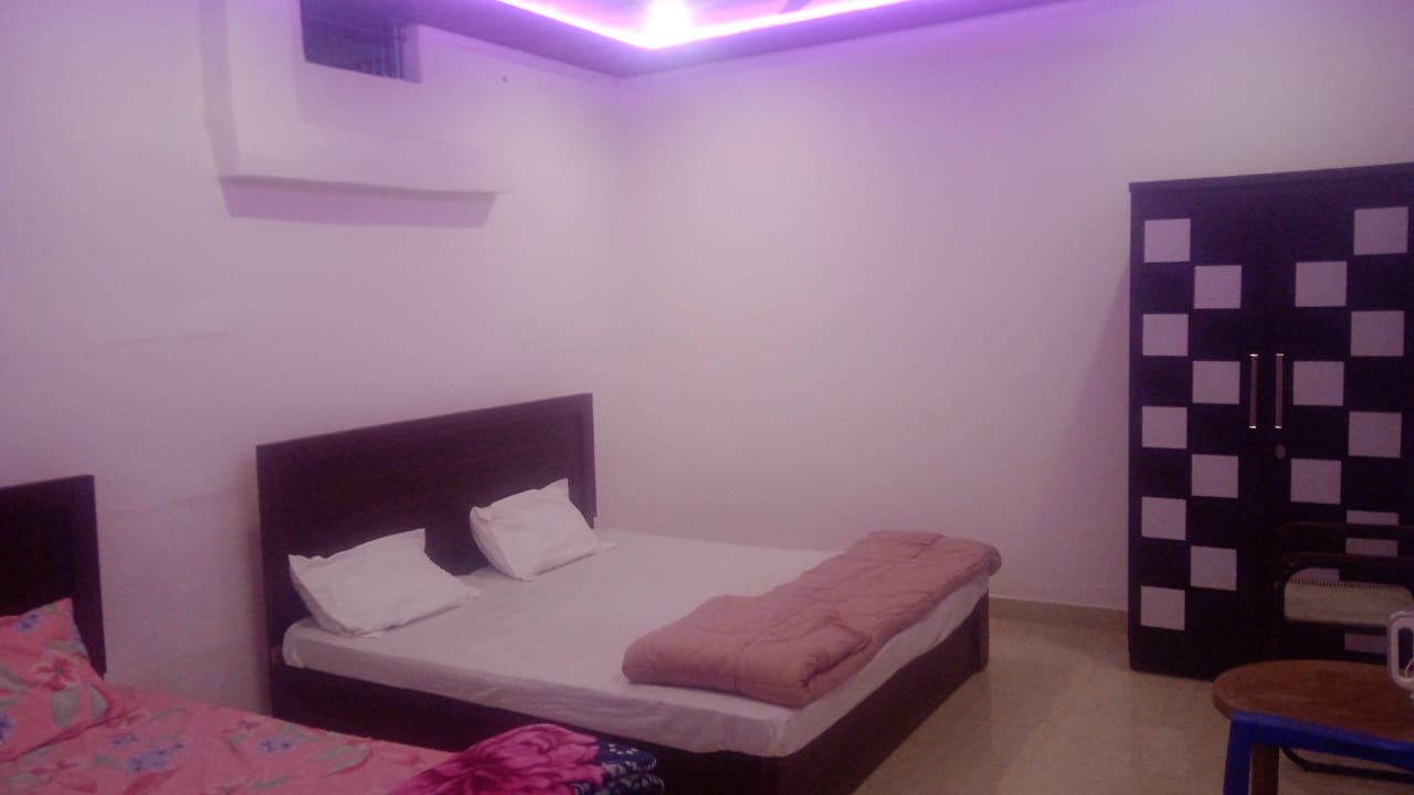 Shivam Home Stay - Tap to explore photos