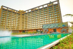 Weekend address retreat, Surat