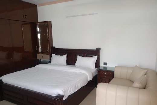 GOLF VIEW 2 BHK APARTMENT