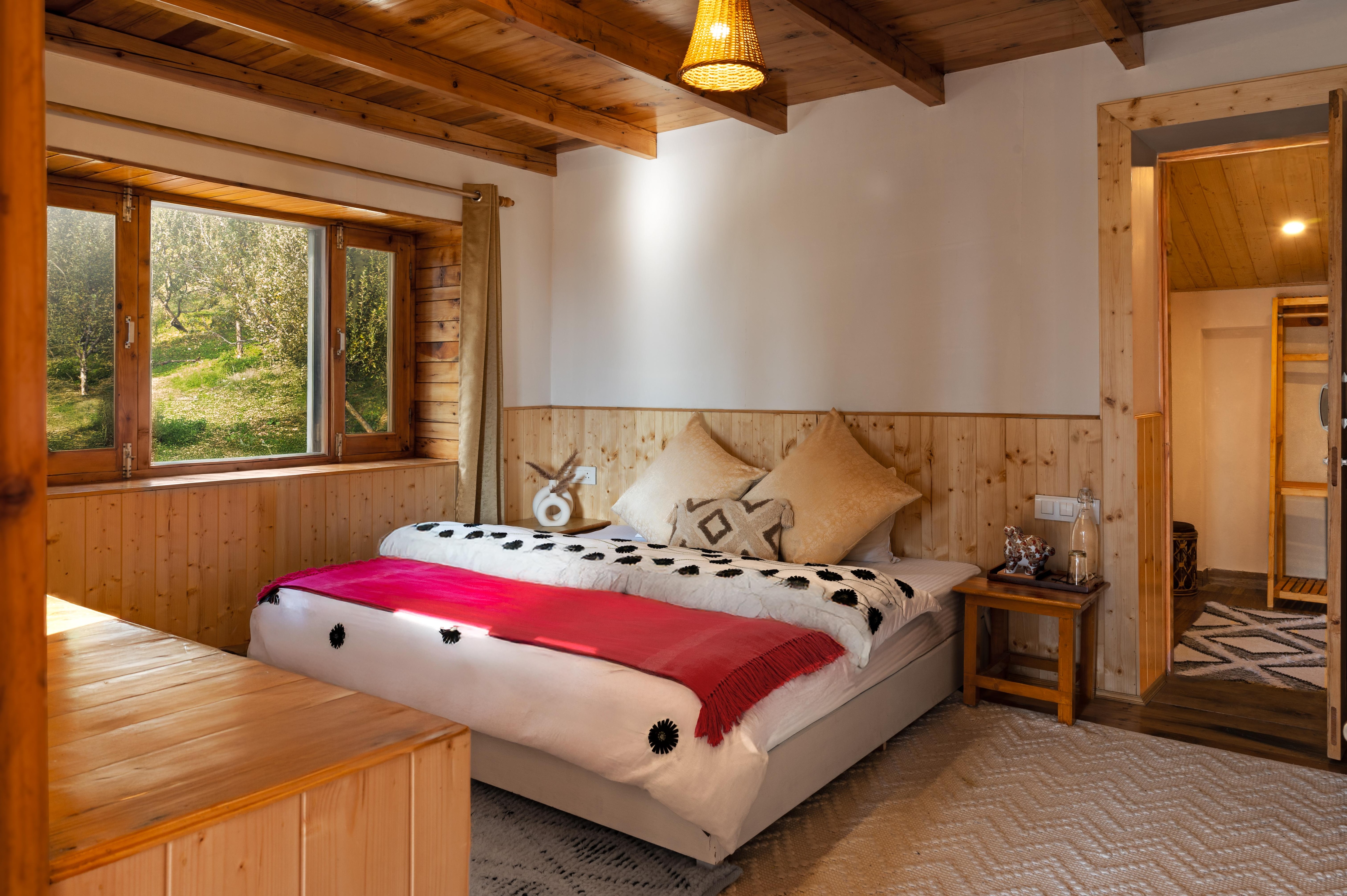 Woodland Chalet Sethan - Tap to explore photos