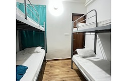 6 Bed Mixed Dorm