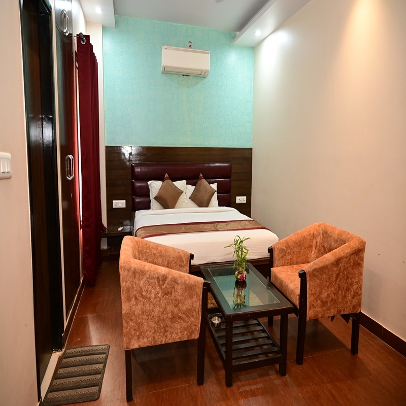 Hotel Gayatri Palace - Tap to explore photos