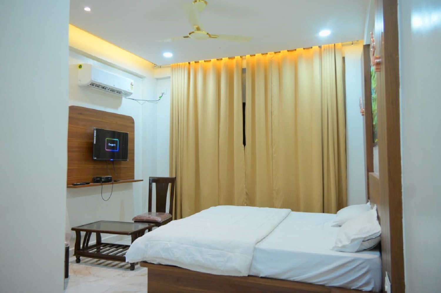 Hotel Amruta - Tap to explore photos