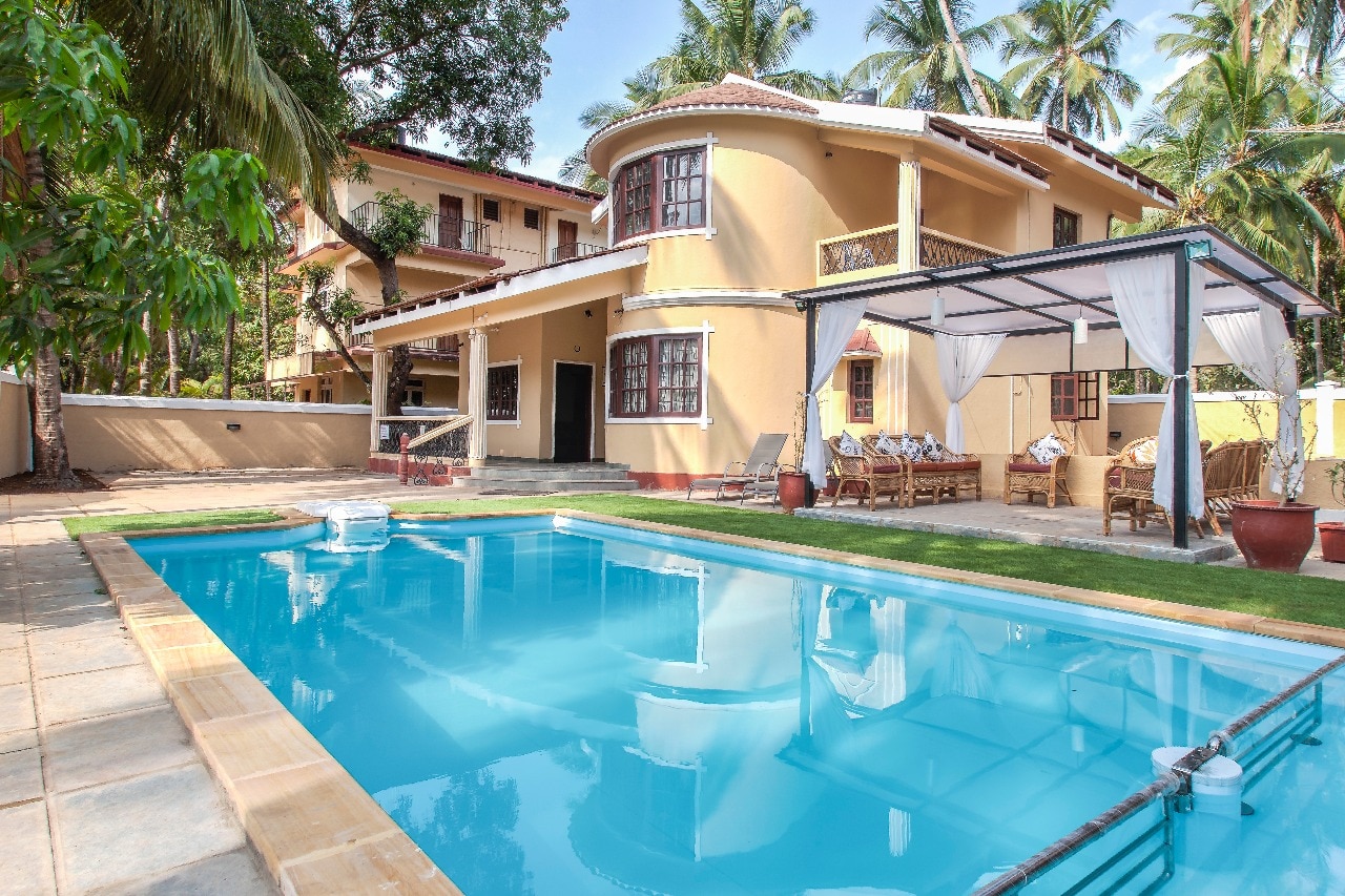Villa Calangute  Phase 3 - Luxury Villa and Swimming pool on Adventure Street - Tap to explore photos