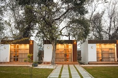 Oakwood Resorts & Farms, Manesar