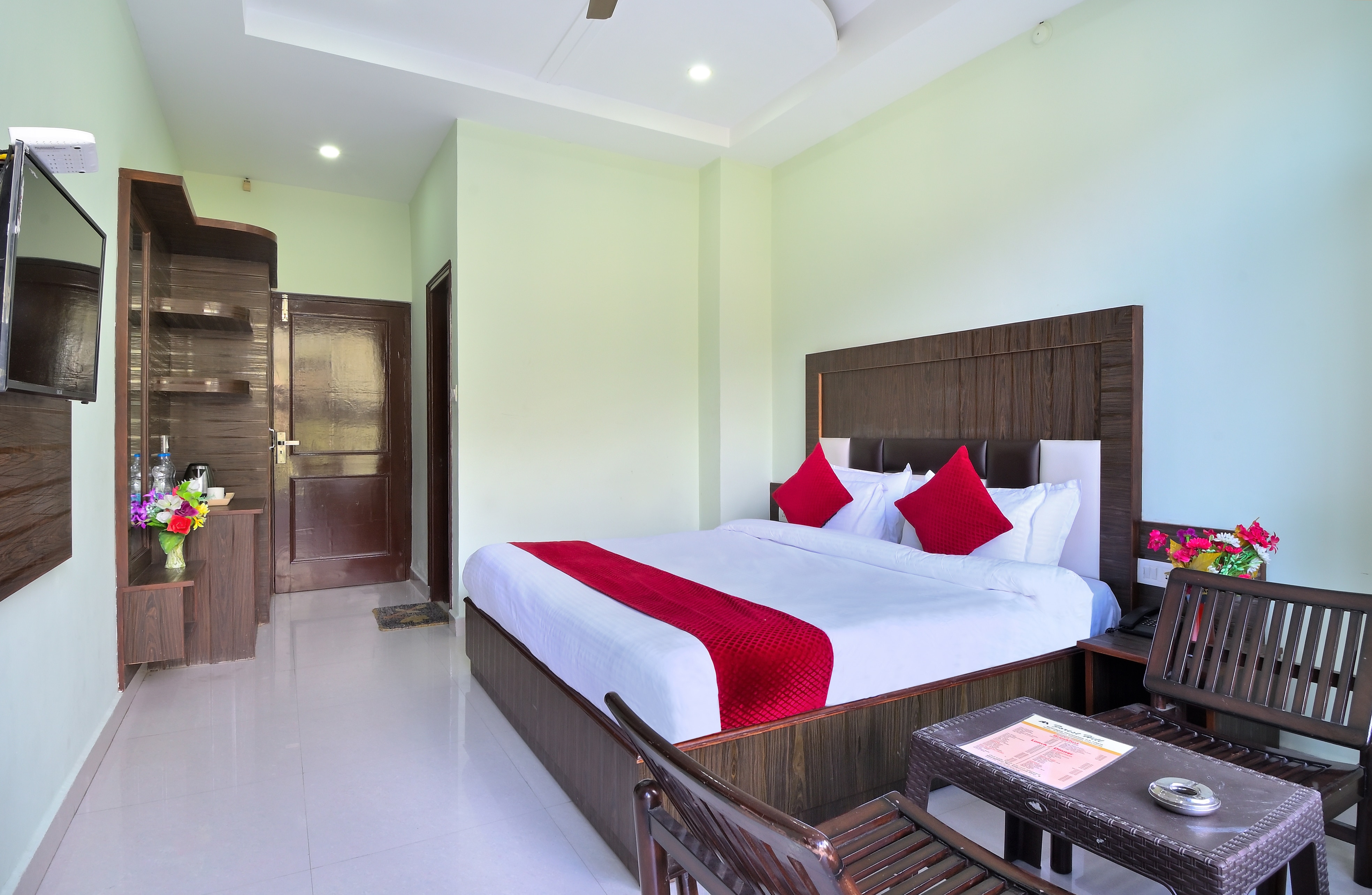 Hotel Hillora Mcleodganj - Tap to explore photos