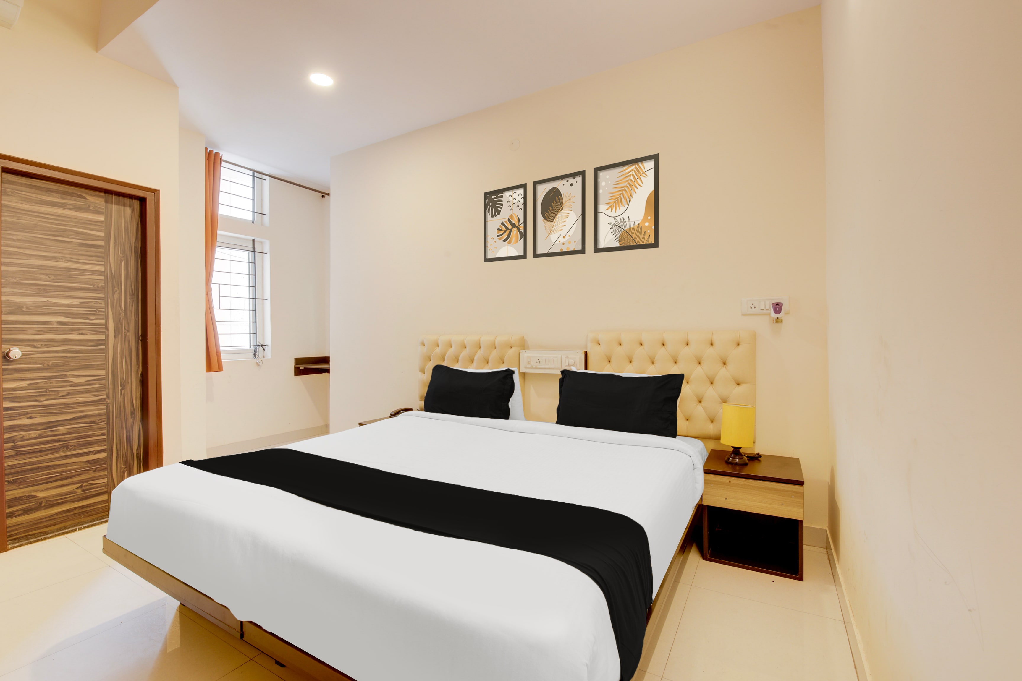 Super Townhouse HBR Layout - Tap to explore photos