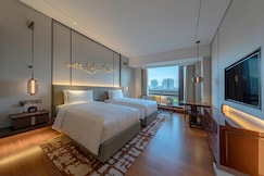 HUALUXE Hotels and Resorts BEIJING XINAN, an IHG hotel, Beijing