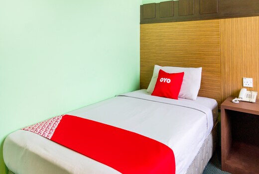 Oyo 89408 Royal Hotel Keningau Price Address Reviews