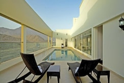 Centara Life Muscat Dunes Hotel, Muscat