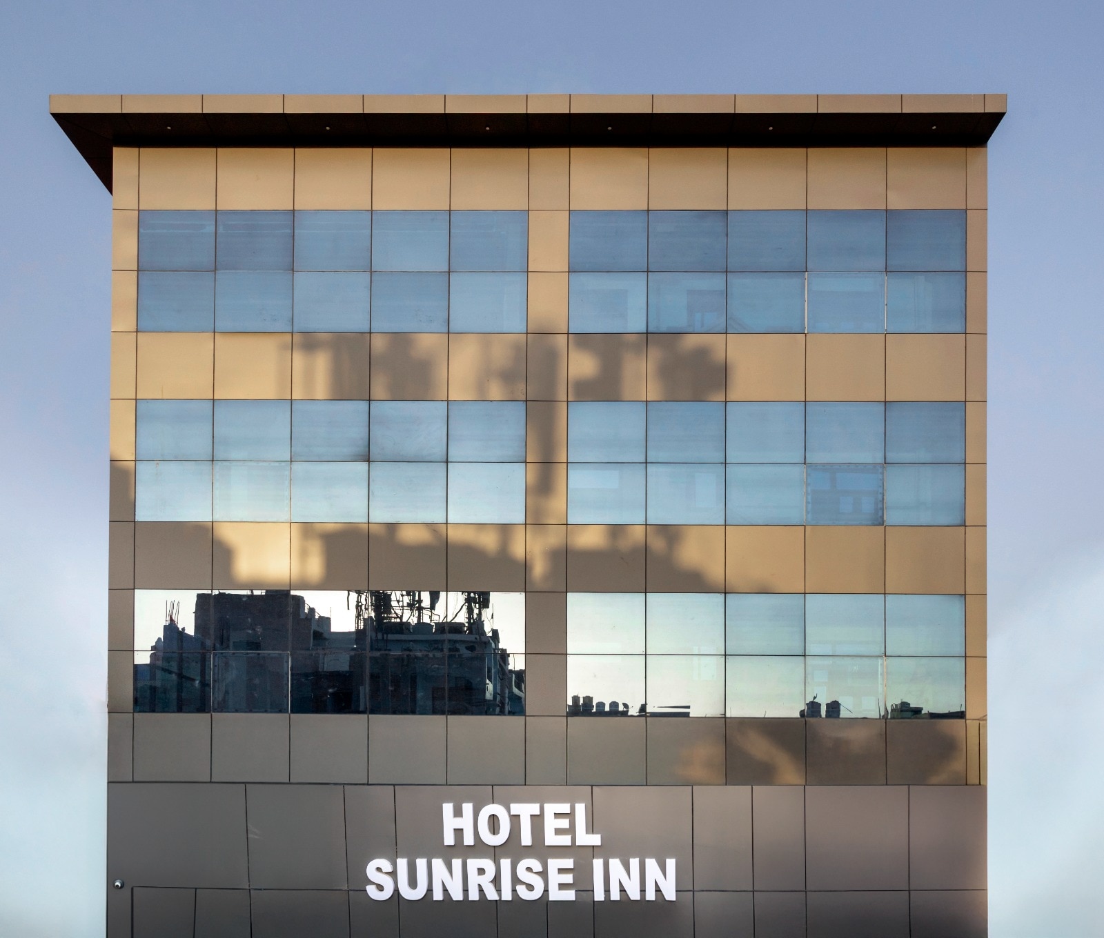 Hotel Sunrise Inn - Tap to explore photos