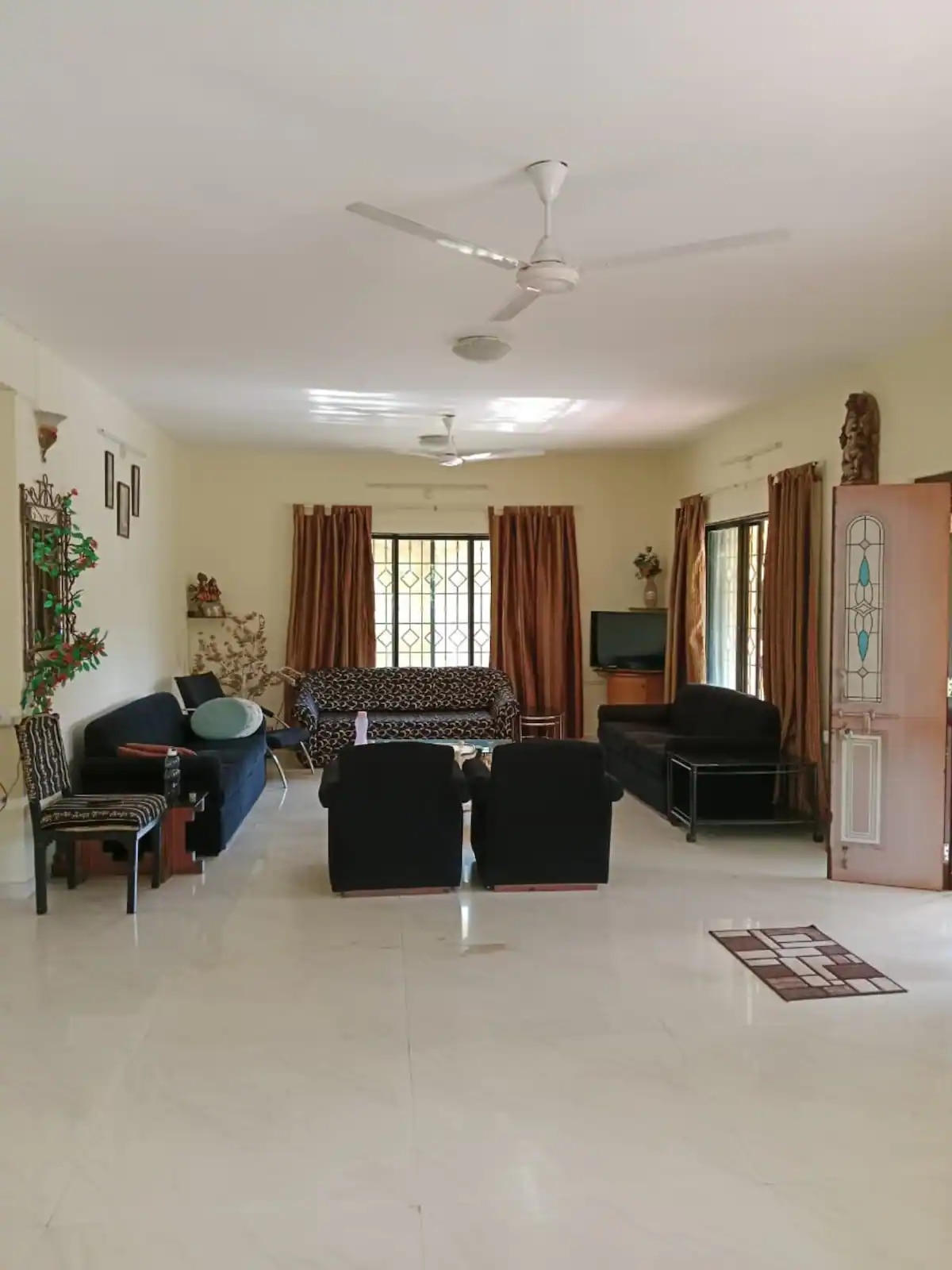 Ivy Joyful House 3BHK with Pool - Tap to explore photos