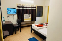 Hotel Penguin, Kolkata