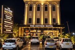 The Khyber hotel, Una