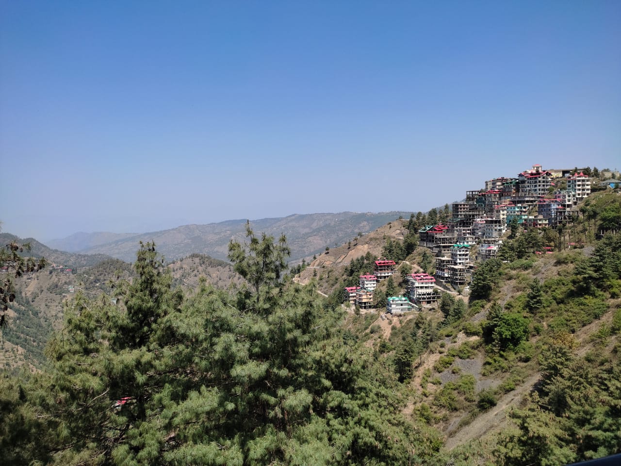 Hotel Blue Mountain - Tap to explore photos