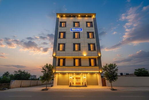 FabHotel CG International - 500 Metre from New Delhi Railway Station