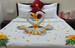 Deluxe Cottage with Garden Access