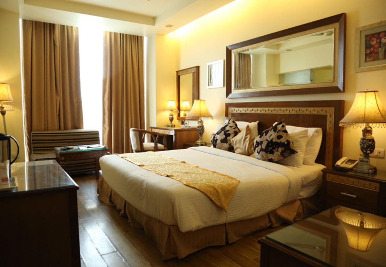 Hotel Picasso,Paschim Vihar Best Rates 