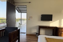 3BR Abode with Plunge Pool and Monsoon Place View, Udaipur