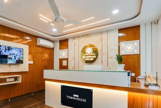 Super Townhouse Sri Nirvana Grand