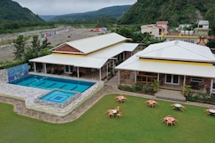 Four Banyans, Dehradun