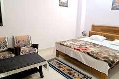 Prayag Sadan, Prayagraj