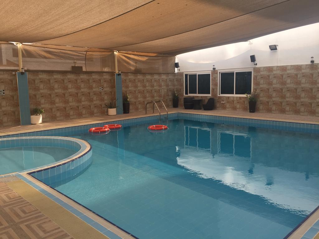 Al Jawhara Hotel Apartment - Tap to explore photos