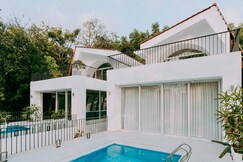 Luxury 4BHK Villa w/ Infinity Pool & Hill Views by Savera Stays, Goa