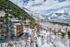 Vyas Vatika - A Wooden Exotic Resort (Near Old Manali), Manali