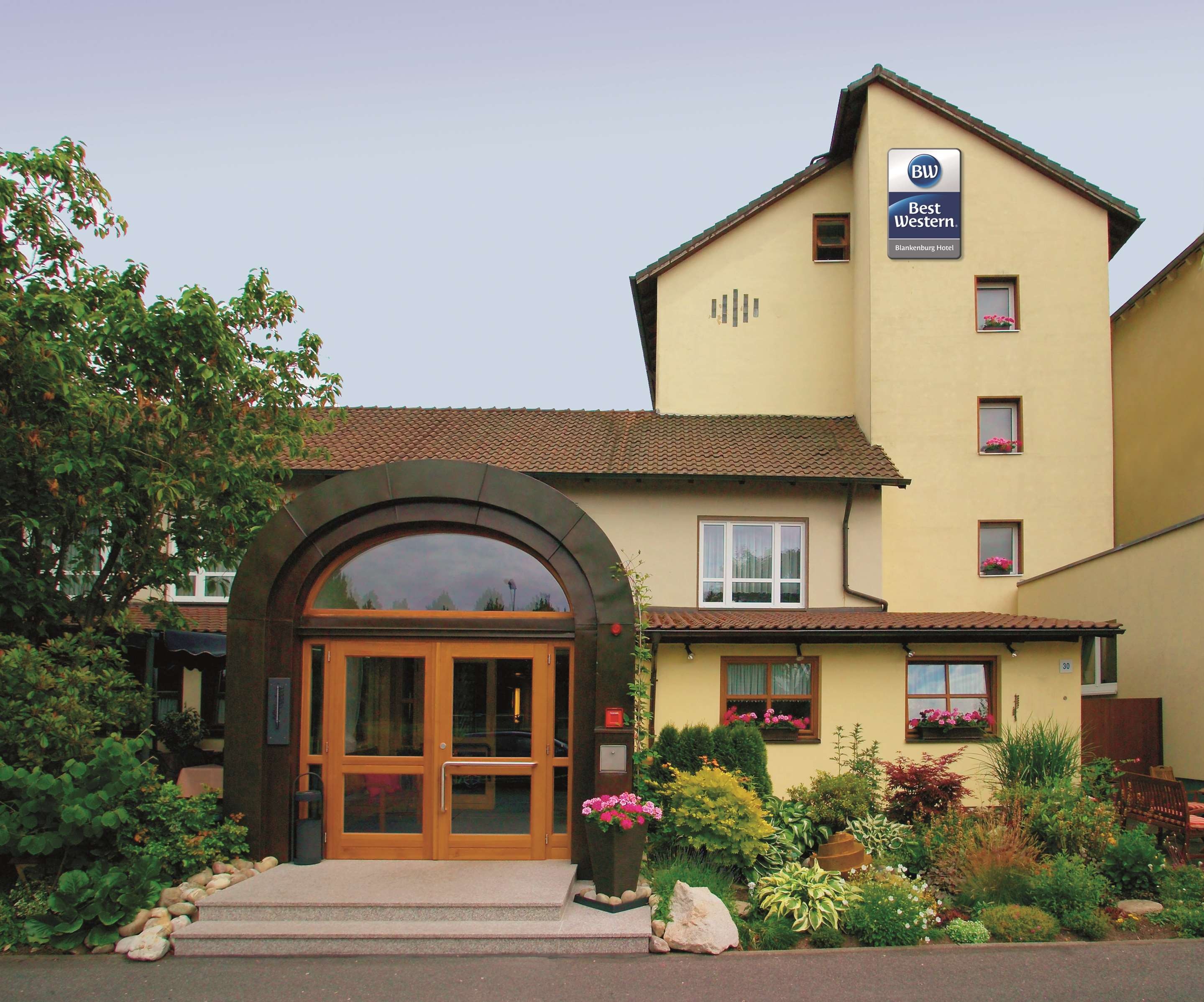 Best Western Blankenburg Hotel - Tap to explore photos