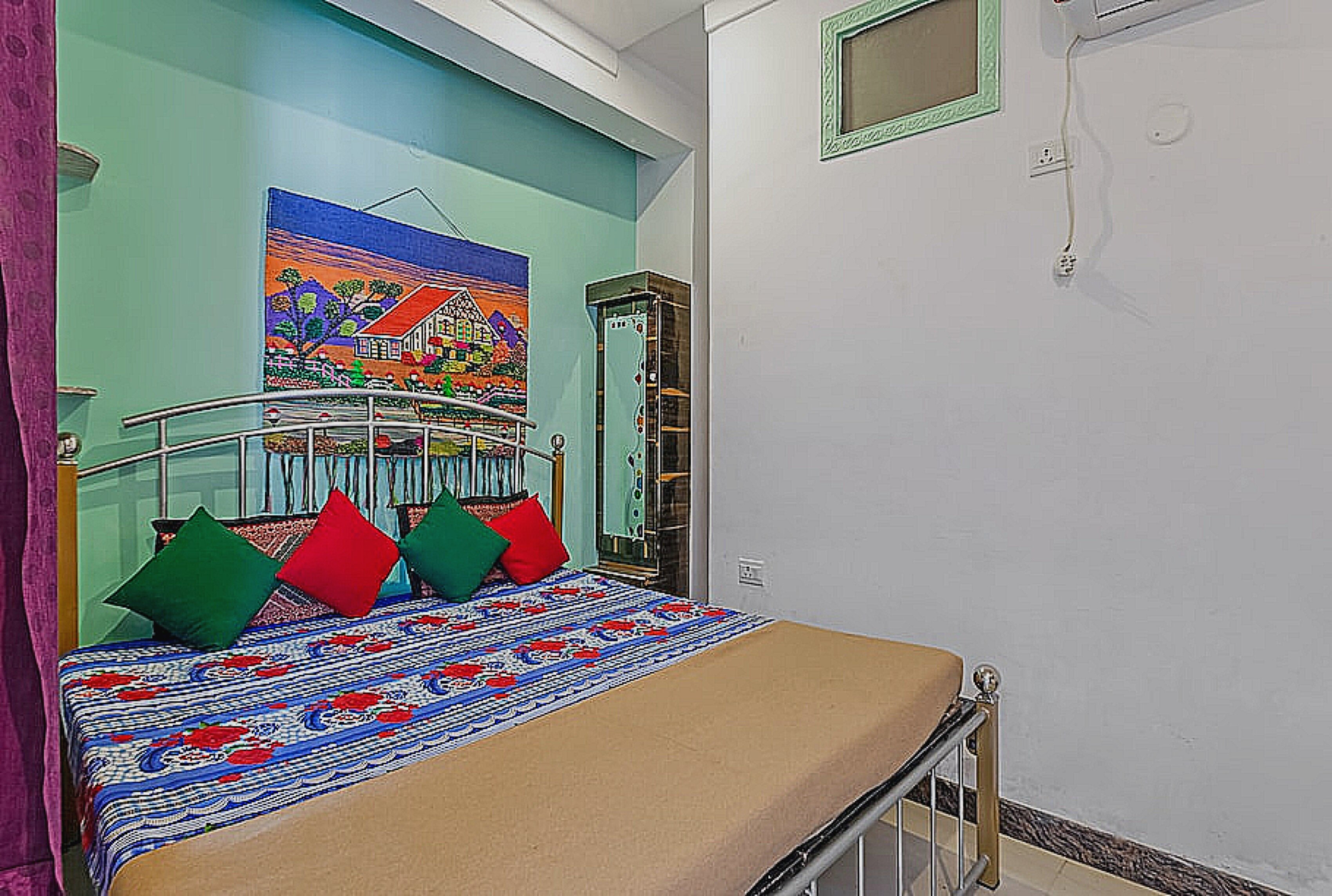 Hotel O Gyan Villa - Tap to explore photos