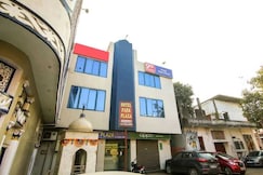 Hotel Park Plaza, Chatarpur