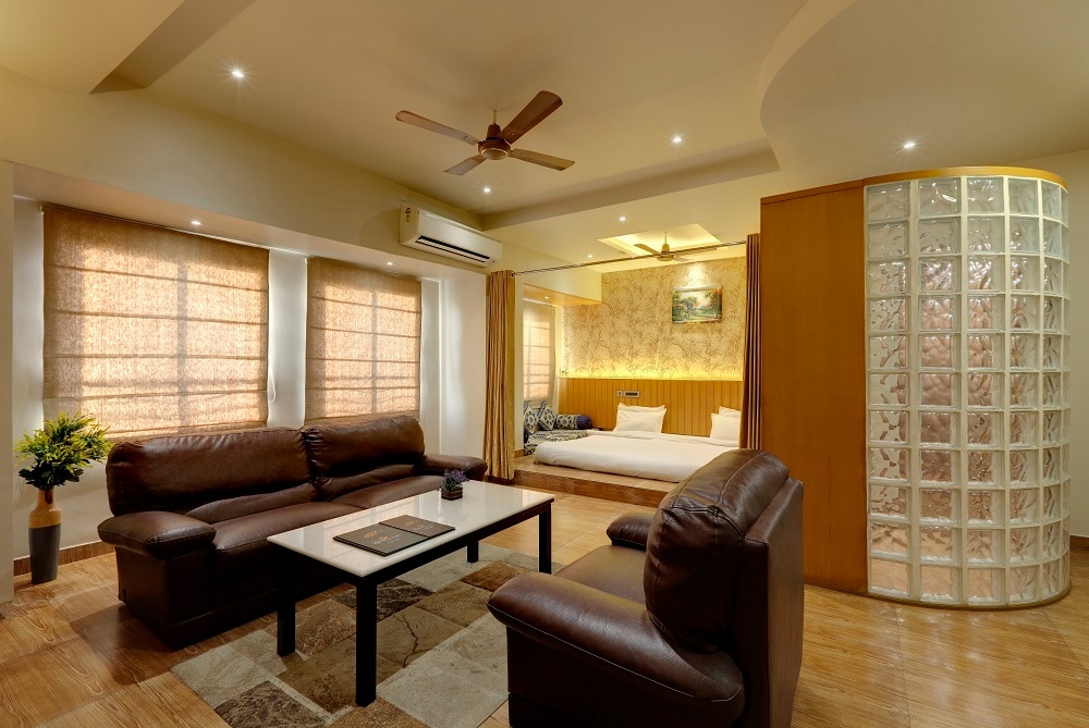 Suite AC Room 1