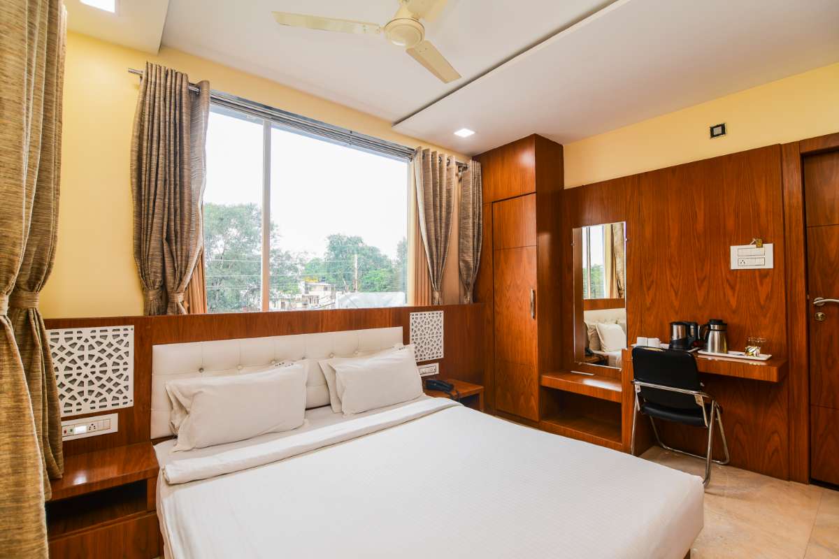 Hotel Shikhar Darshan - Tap to explore photos