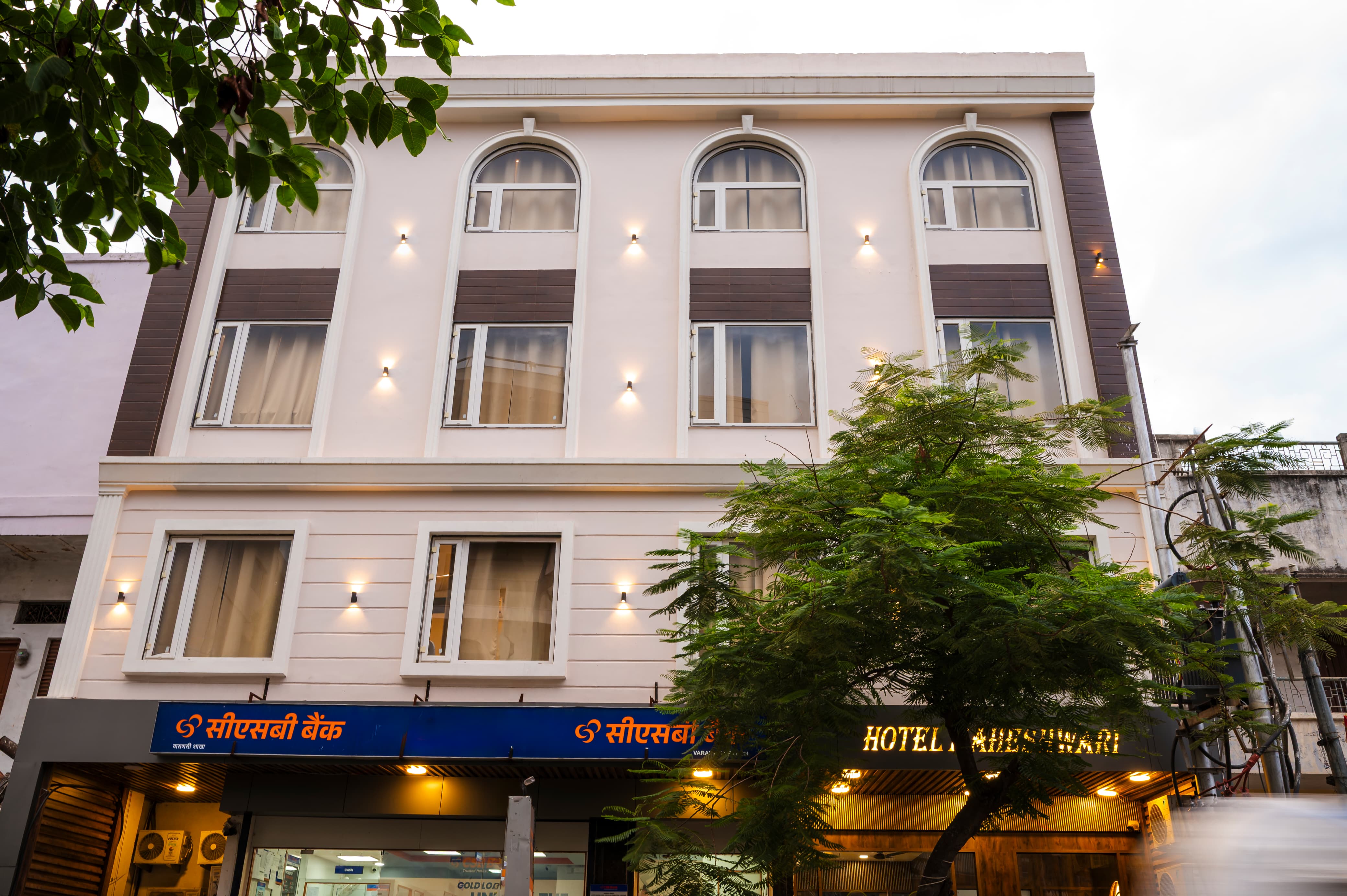 Hotel Maheshwari - Tap to explore photos