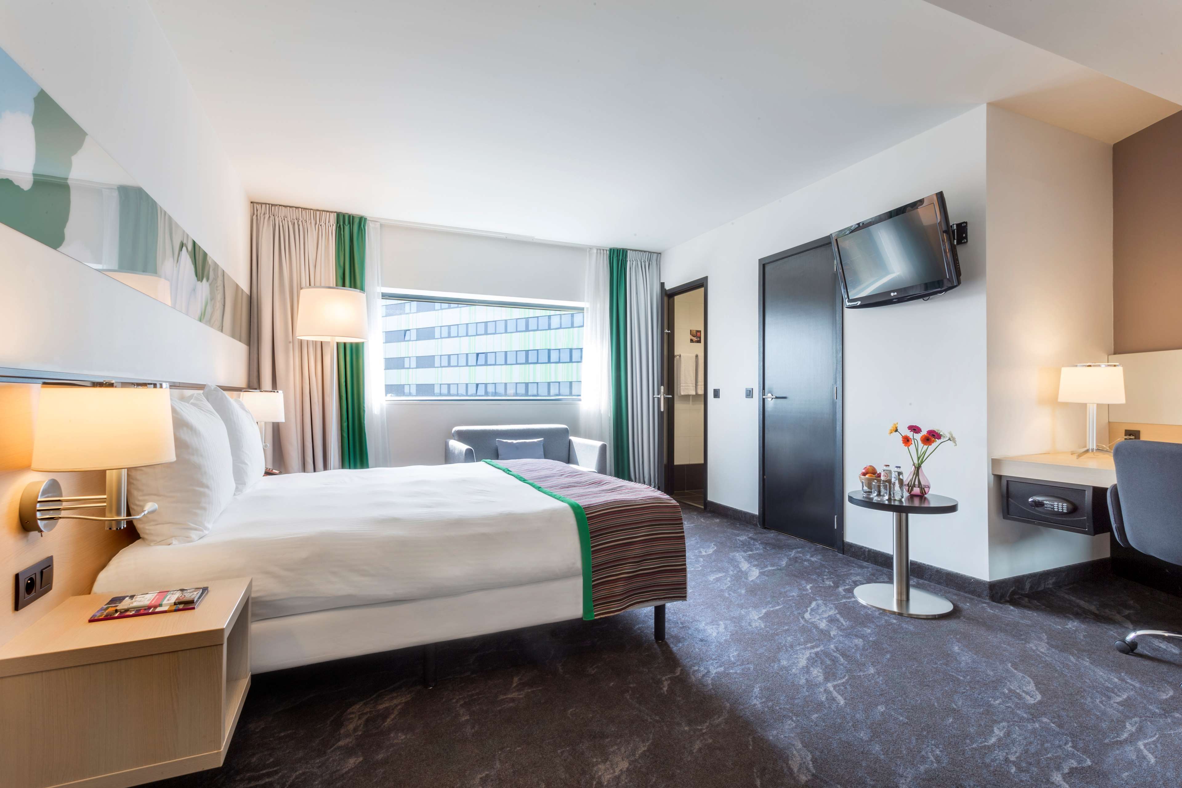 Park Inn By Radisson Leuven - Tap to explore photos