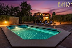 Barkat 4BHK Farmhouse with Pvt Pool Nr Yashobhoomi, Delhi