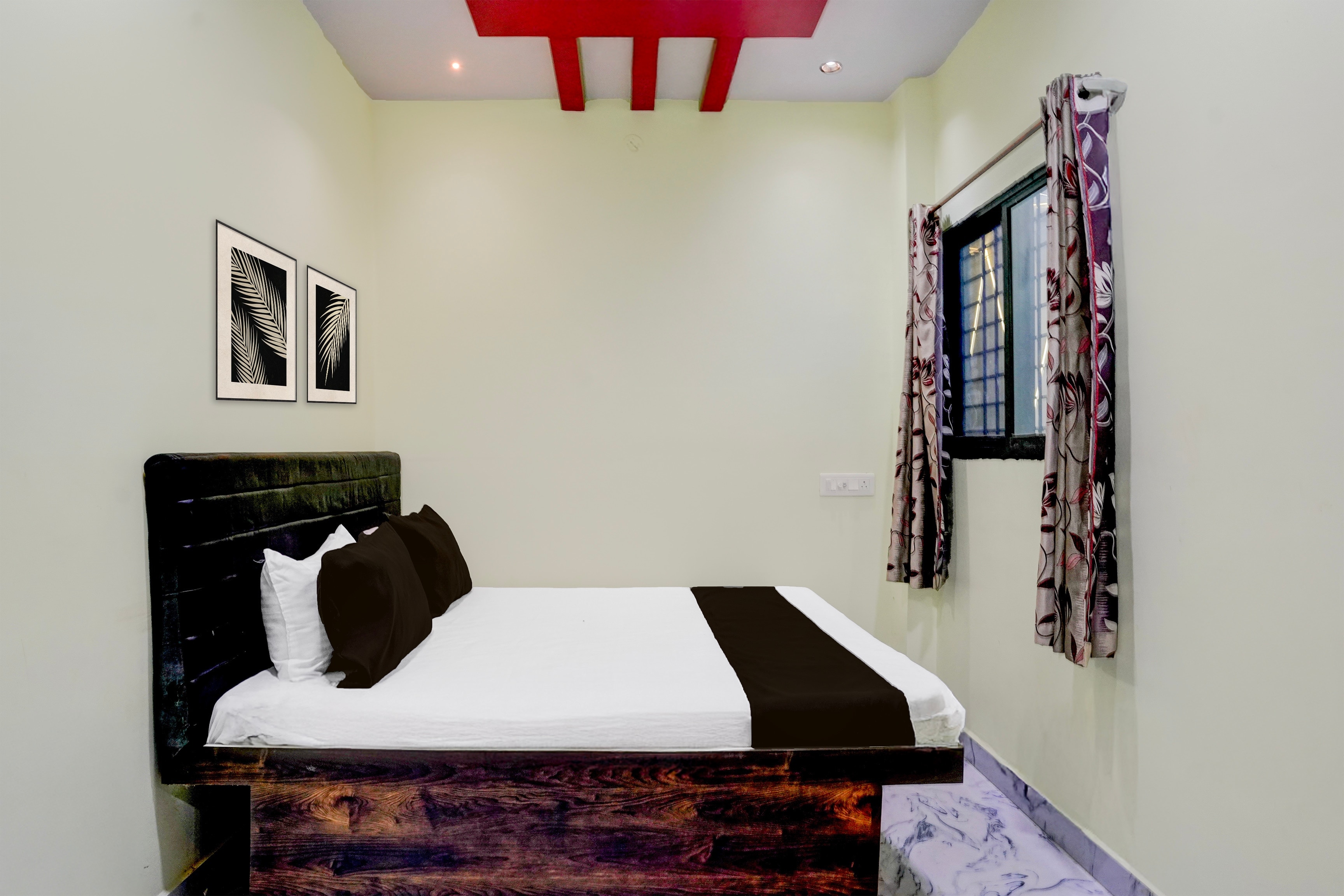 Hotel O Rudra Royal - Tap to explore photos