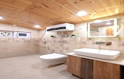 Attic 3 Bedrooms