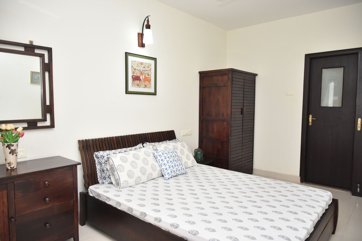 Casa Melora, 2bhk Ac apt in Candolim Beachwalk - Tap to explore photos
