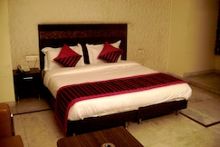 Hotel Mandakini Palace, Loni