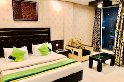 Hotel Red Blu, Delhi