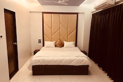 New City Light Hotel, Surat