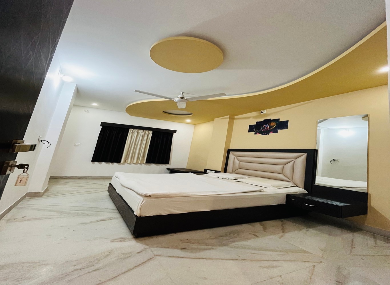 Hotel Vinayaka - Tap to explore photos