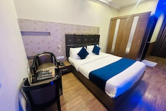 Hotel Cosmos, Lucknow