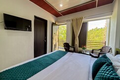 Pine Valley GoldResort, Satpuli