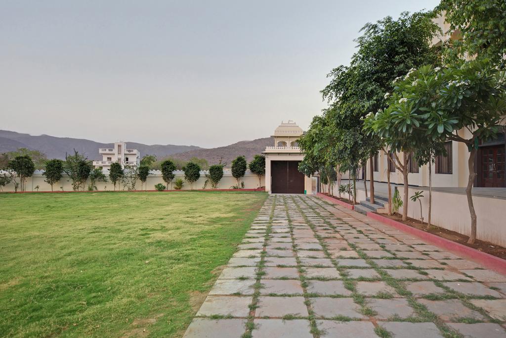 Mahivantra Hotels - Tap to explore photos
